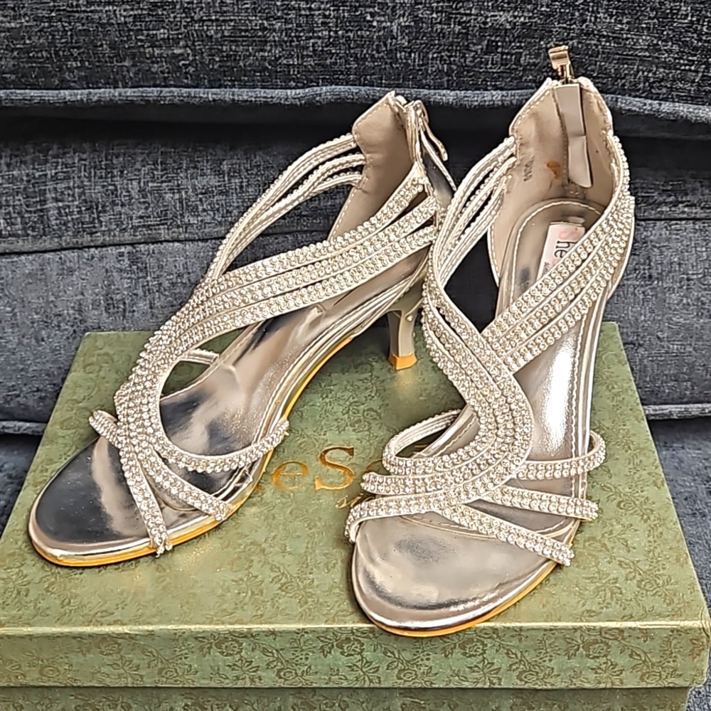 SheSole silver high heels sequin with zipper back dressy style size 6.5 us